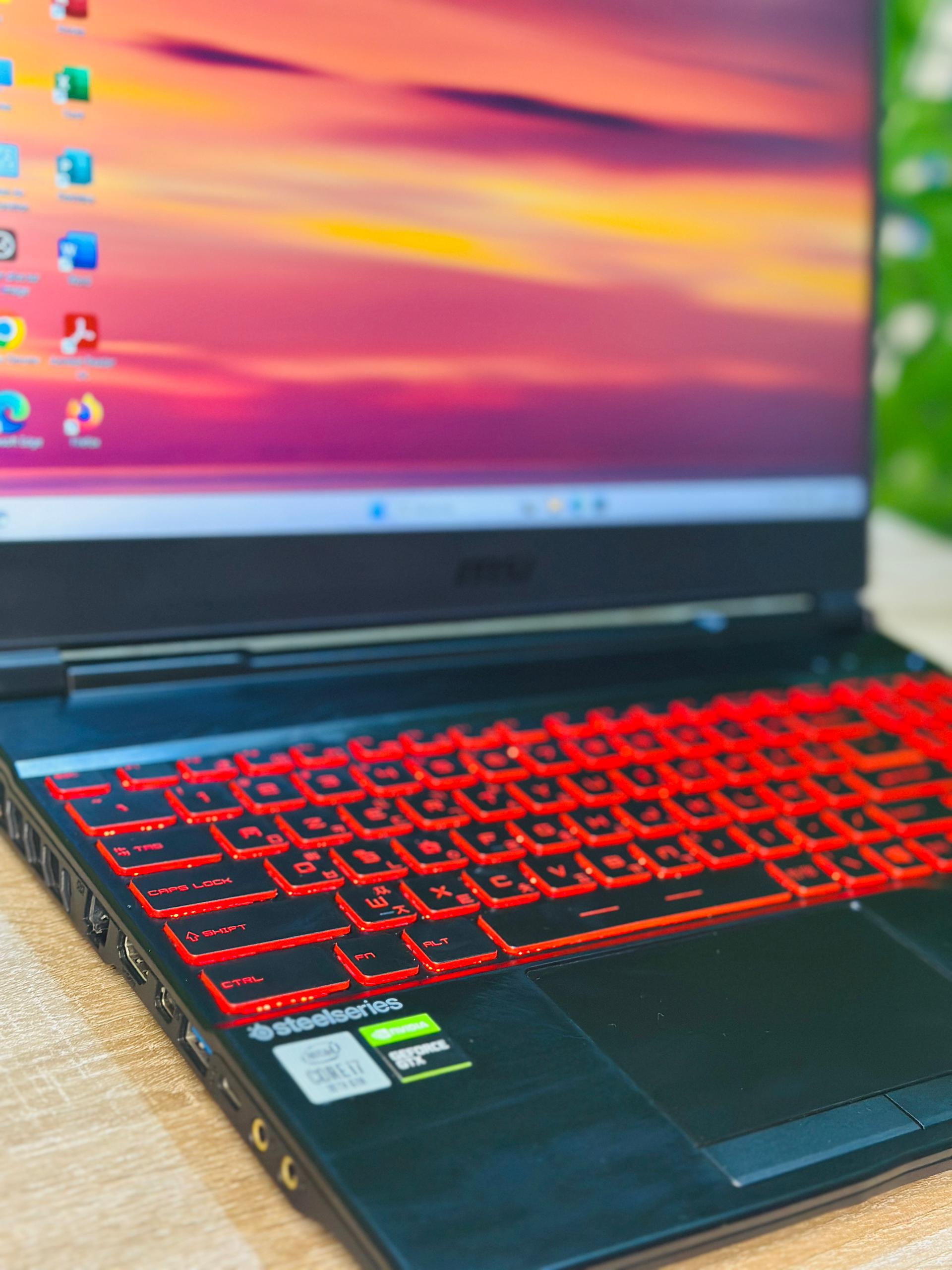 MSI GL65 Léopard 19SCSR